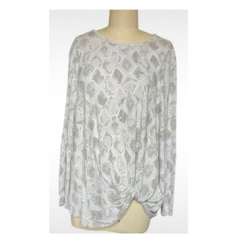 Bobeau Plus Size 1X Gray White Snake Print Knot Front Casual Top Blouse $58